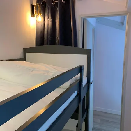 La Du Port - Cosy - Clim - Proche - 4 Personnes Holiday home